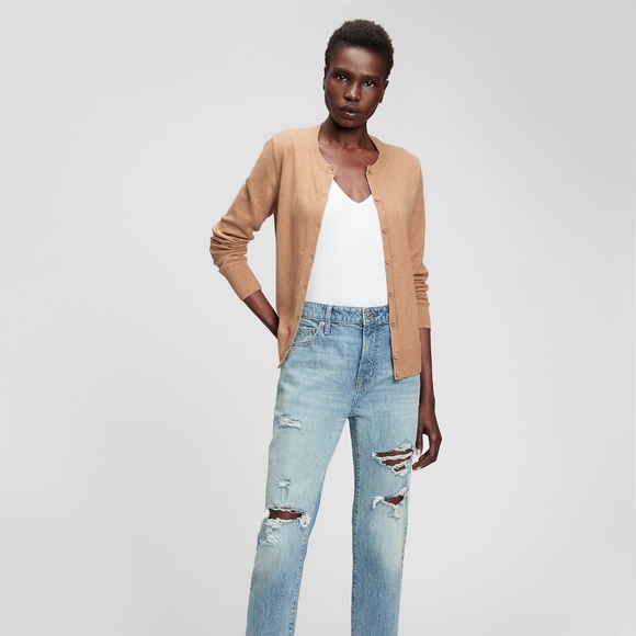 GAP Sweaters - GAP Crew Neck Cardigan